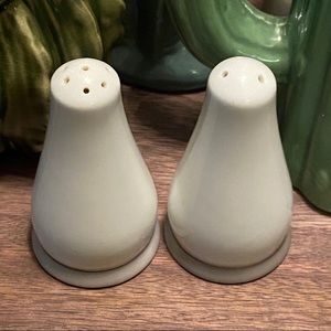 VINTAGE Japan Ceramic Salt & Pepper Shakers